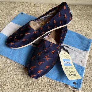 Toms Giraffe Print Slip-ons